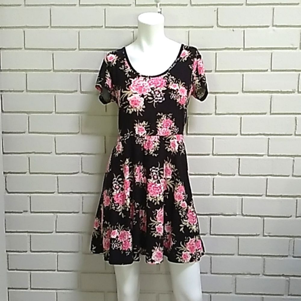 No Boundaries Black Floral Cut Out Back Detail Mini Dress. Size Medium